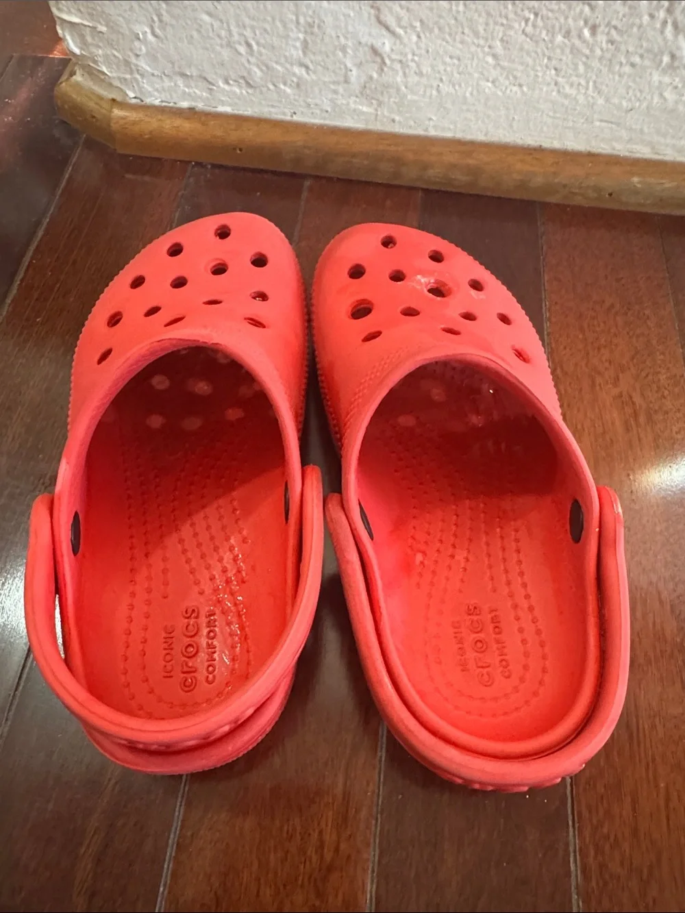 CROCS Kids Bright Red Classic Clogs with Heel Strap size C11